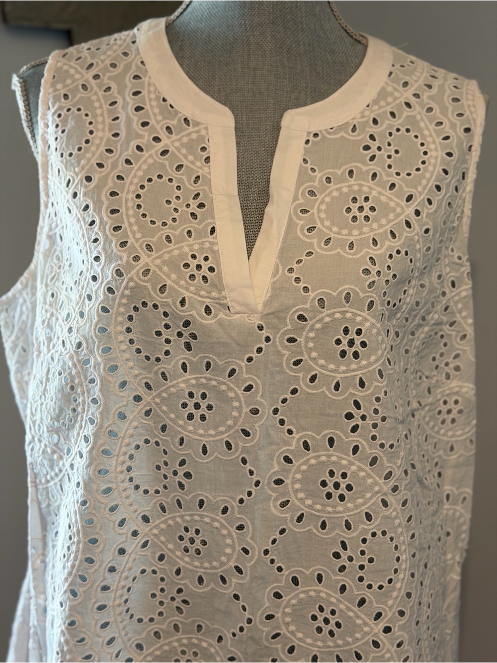 LAURA White Eyelet Cotton V-neck Tunic cottagecore feminine Balletcore size 14 - Picture 2 of 6